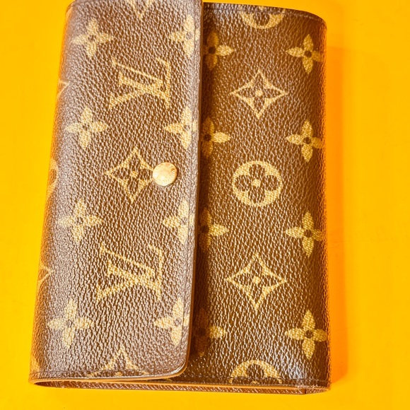 Louis Vuitton Passport wallet Brown  Monogram - Picture 8 of 13